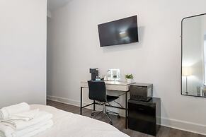 Bay Ridge ApartHotel