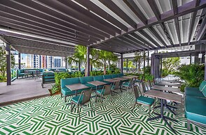 Cityscape Retreat Stylish 1BR