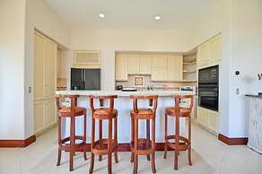 CR Luxury Bella Vista 7A 3 Bdrm