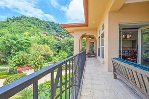 CR Luxury Bella Vista 7A 3 Bdrm