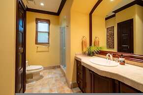 CR Luxury Bella Vista 7A 3 Bdrm