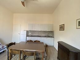 Three-room Apartment Sleeps 5 IN THE NEW Town Area-rif Iaco