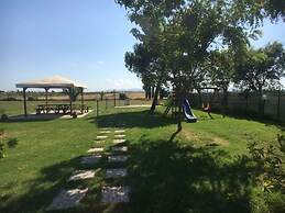 Two-room Apartment Sleeps 4 IN THE Countryside-rif Deste