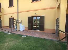 Two-room Apartment Sleeps 4 IN THE Countryside-rif Deste