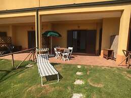 Two-room Apartment Sleeps 4 IN THE Countryside-rif Deste