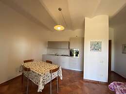Two-room Apartment Sleeps 4 IN THE Countryside-rif Deste