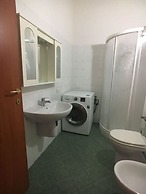 Two-room Apartment Sleeps 4 IN THE Countryside-rif Deste