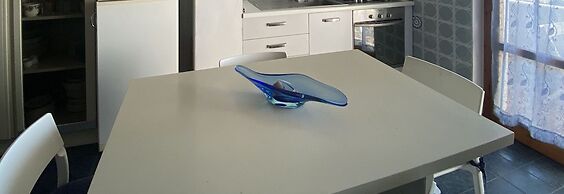 Three-room Apartment Sleeps 5 IN THE Conchiglia-rif Conchiglia