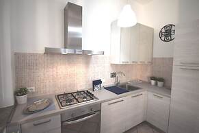 Two-room Apartment Sleeps 5 IN THE Conchiglia Area-rif Caterina