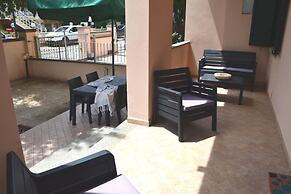 Two-room Apartment Sleeps 5 IN THE Conchiglia Area-rif Caterina