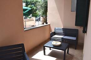 Two-room Apartment Sleeps 5 IN THE Conchiglia Area-rif Caterina