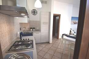 Two-room Apartment Sleeps 5 IN THE Conchiglia Area-rif Caterina