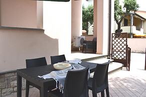 Two-room Apartment Sleeps 5 IN THE Conchiglia Area-rif Caterina