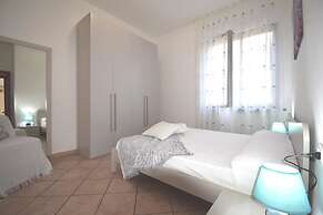 Two-room Apartment Sleeps 5 IN THE Conchiglia Area-rif Caterina