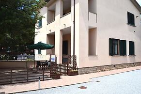 Two-room Apartment Sleeps 5 IN THE Conchiglia Area-rif Caterina