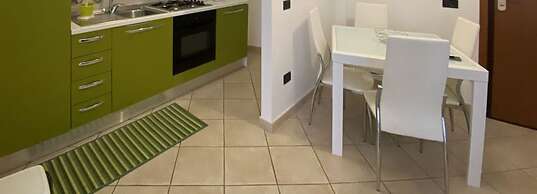 Two-room Apartment Sleeps 5 IN THE Coop Area-rif Agos