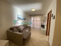 Two-room Apartment Sleeps 5 IN THE Coop Area-rif Agos