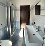 Three-room Apartment Sleeps 5 IN THE Princess Area-rif Ritap1
