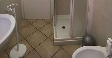 5 Beds in Front of Bagno Paradisino-rif Marche