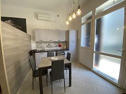 Open Space Sleeps 4 IN THE Country Area New-rif Bigo