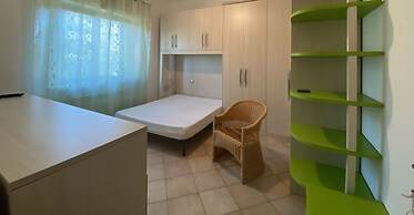 Two-room Apartment Sleeps 4 IN THE Princess Area-rif Ritapt
