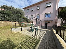 5 Beds With Garden and air Conditioning-rif Pagaps