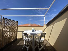 Two-room Apartment 3 Beds IN THE Conchiglia Area-rif Lucip2