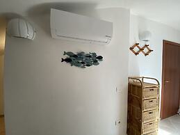 Two-room Apartment 3 Beds IN THE Conchiglia Area-rif Lucip2