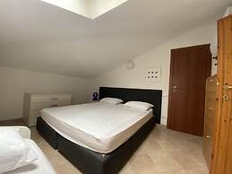 Two-room Apartment 3 Beds IN THE Conchiglia Area-rif Lucip2