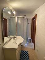 Two-room Apartment 3 Beds IN THE Conchiglia Area-rif Lucip2