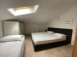 Two-room Apartment 3 Beds IN THE Conchiglia Area-rif Lucip2