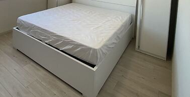 Two-room Apartment Sleeps 5 IN THE NEW Town Area-rif Lopa1