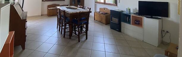 Villa Papini Seafront With 3 Apartments and Garden-rif Papi