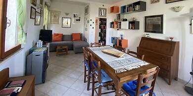 Villa Papini Seafront With 3 Apartments and Garden-rif Papi