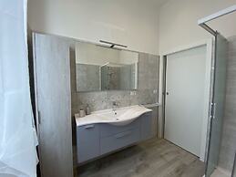 5 bed Places With Parking Space - Ross2s-rif Ross2s