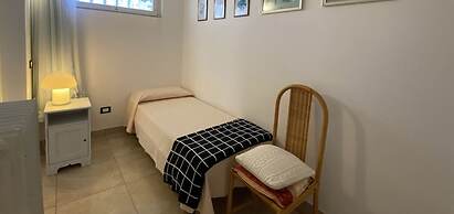 Three-room Apartment Sleeps 3 IN THE NEW Town Area - Ref Costa-rif Cos