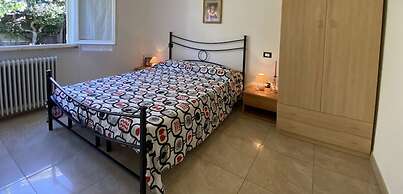 Three-room Apartment Sleeps 3 IN THE NEW Town Area - Ref Costa-rif Cos