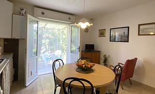 Three-room Apartment Sleeps 3 IN THE NEW Town Area - Ref Costa-rif Cos