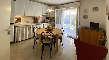 Three-room Apartment Sleeps 3 IN THE NEW Town Area - Ref Costa-rif Cos
