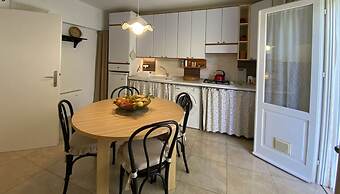 Three-room Apartment Sleeps 3 IN THE NEW Town Area - Ref Costa-rif Cos