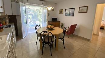 Three-room Apartment Sleeps 3 IN THE NEW Town Area - Ref Costa-rif Cos