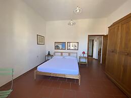 4 bed Places in the new Town Area - Ref Manto-rif Manto