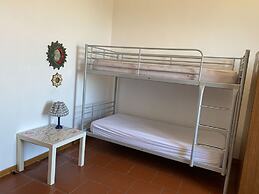 4 bed Places in the new Town Area - Ref Manto-rif Manto