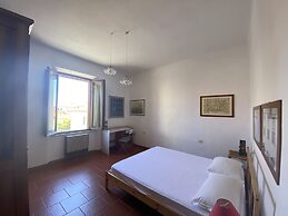 4 bed Places in the new Town Area - Ref Manto-rif Manto