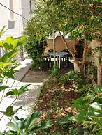 4 bed Places in the new Town Area - Ref Manto-rif Manto