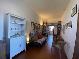 4 bed Places in the new Town Area - Ref Manto-rif Manto