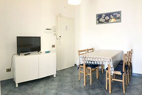 Apartment in a Building Facing the Sea-rif Florida