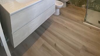 Seafront Building With Private Parking Space-rif Ross2m