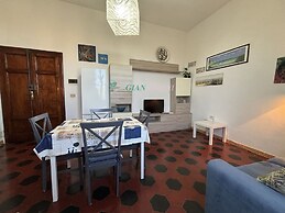 5 Beds in a Prestigious Villa-rif Leccio