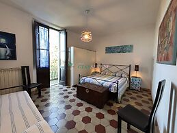 5 Beds in a Prestigious Villa-rif Leccio